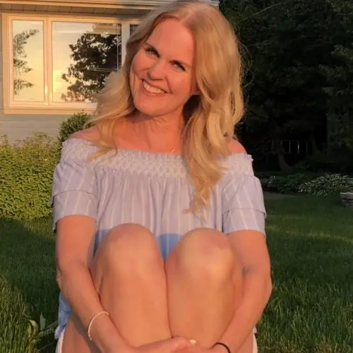 sasasarahsasa image 0